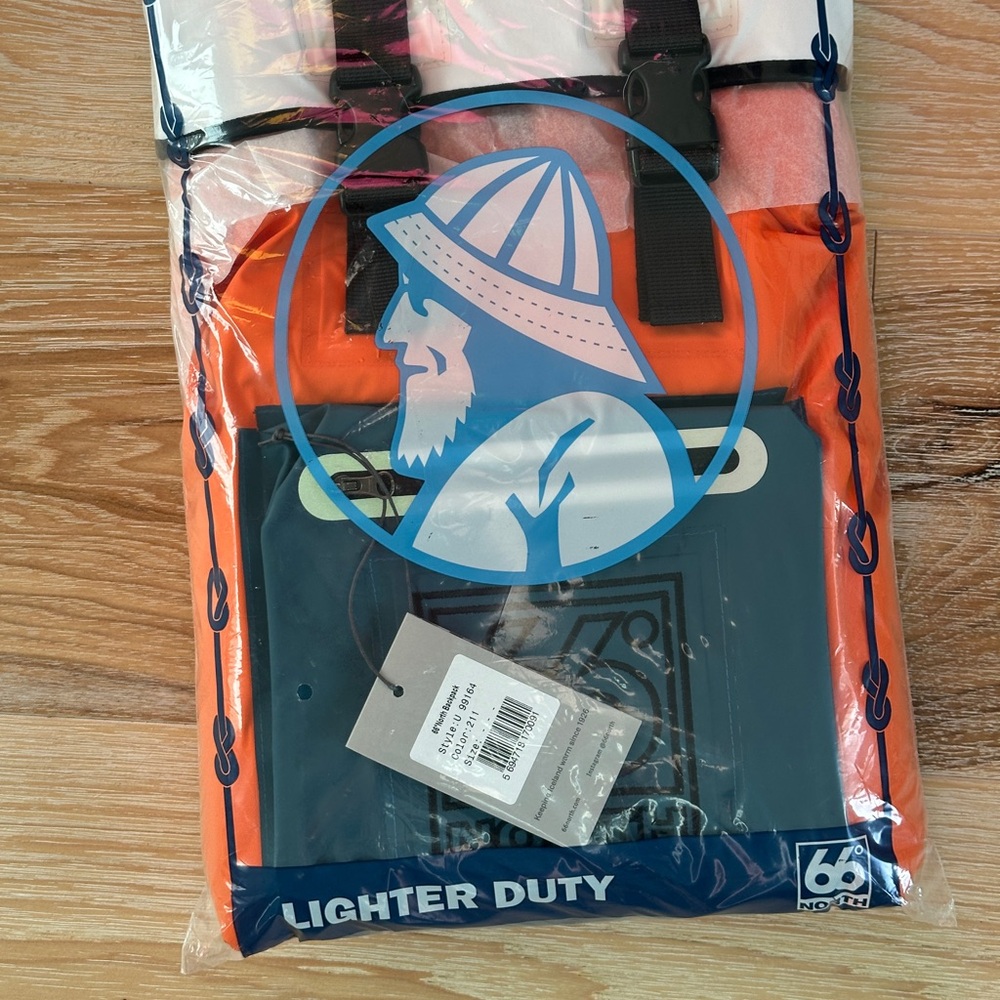 NWT 66 North 15L Logo Performance Backpack Padded Lightweight - Picture 3 of 13